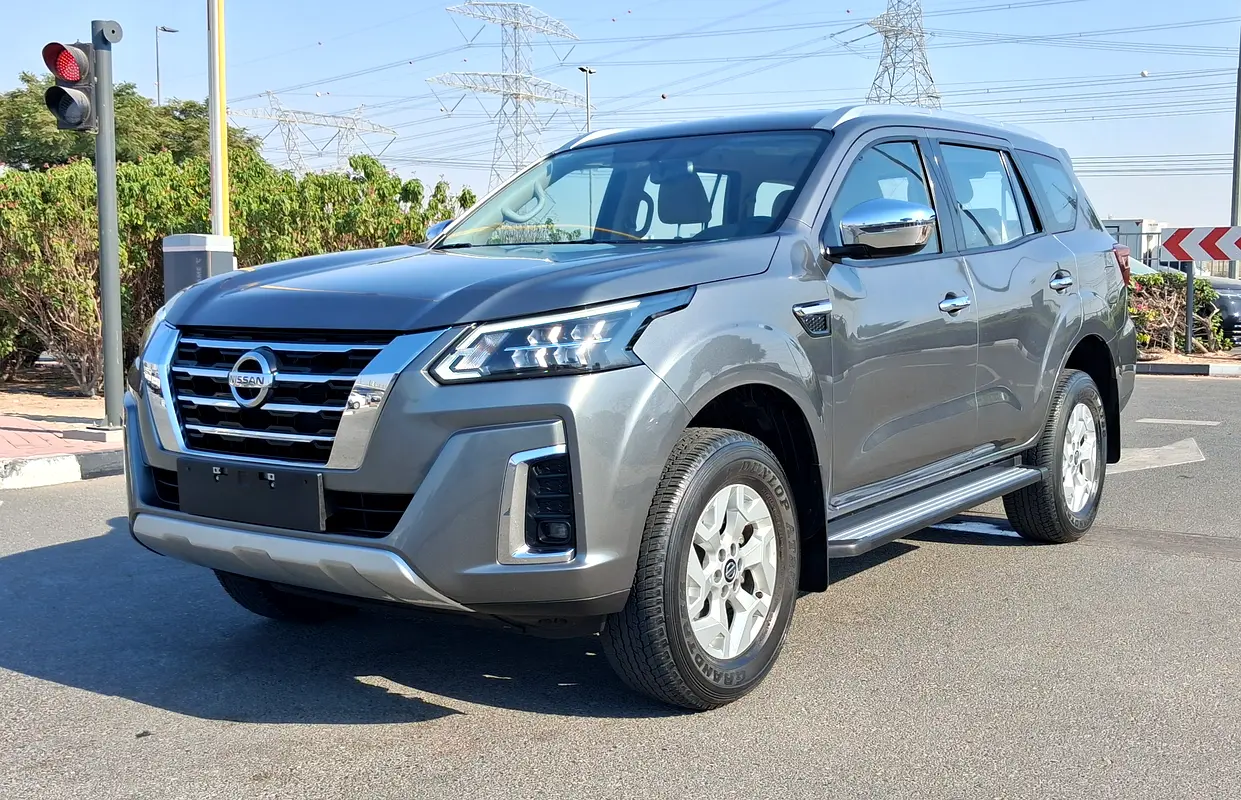 Nissan Xterra 2024 — photo 1 of 20