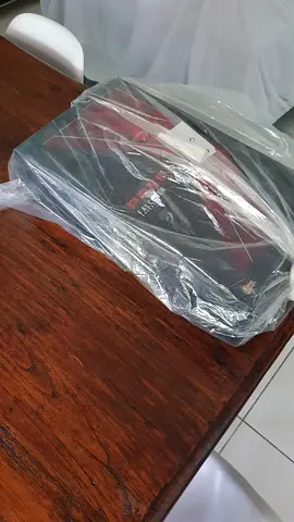 Hot Toys MMS137 Falconer Predator Collectors Edition