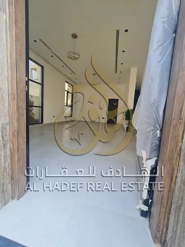 جديدة أول ساكن | 3 طوابق | تشطيب شخصي ألترا ديلوكس | تكييف وغاز مركزي | جاهزة للاستلام