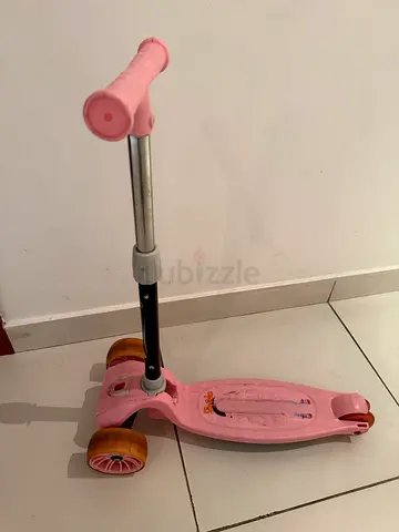 Girl’s Scooty (till age 4)