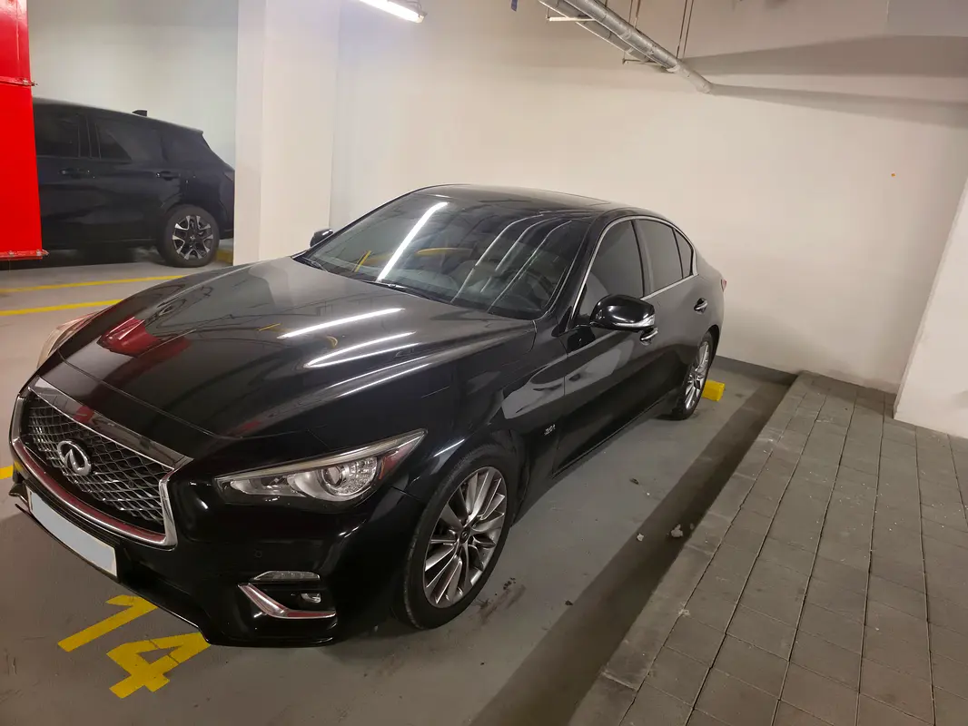 Infiniti Q50 2018 — photo 1 of 10