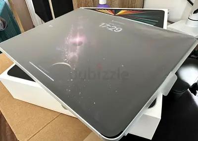 Brand New Apple iPad Pro 5th Gen 1TB, Wi-Fi + Cellular 12.9 in - Space Grey (bundle) with magic pen