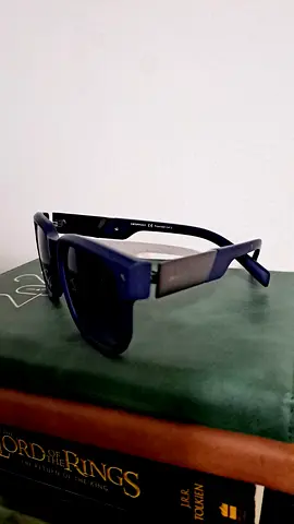 Dark navy rectangular sunglasses with metal accents - BRAND NEW ( NOT USE )