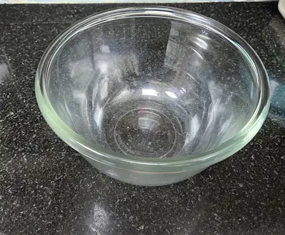 Serving Glass Bowl 🥣 (Microwave Safe )