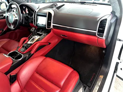 2014 Porsche CAYENNE — миниатюра 17