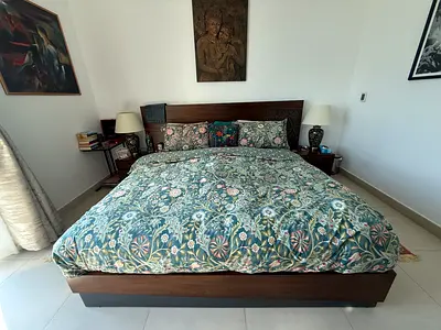 Bedroom set for sale at throwaway price