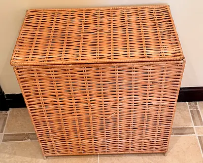 Woven Wicker Laundry Basket with Lid