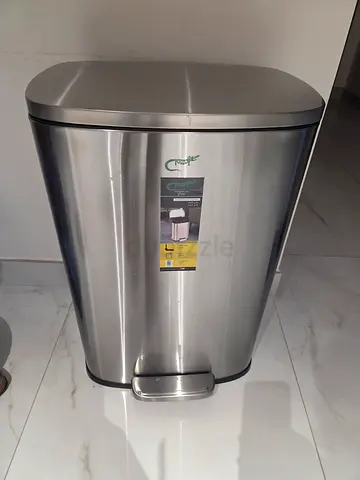 Stainless Steel Pedal Bin - 30L, Good Condition