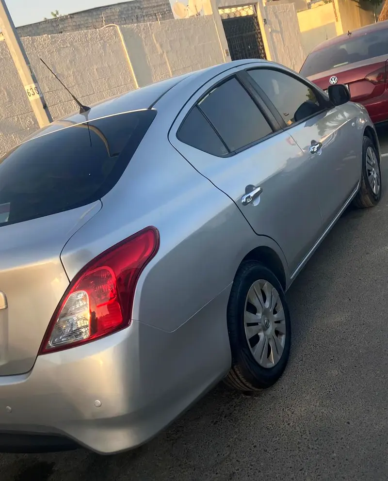 Nissan Sunny 2023 — photo 1 of 14