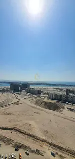 🏡 For Sale | 3-Bedroom Apartment with Stunning Back View of Al Khan Lagoon – Sharjah