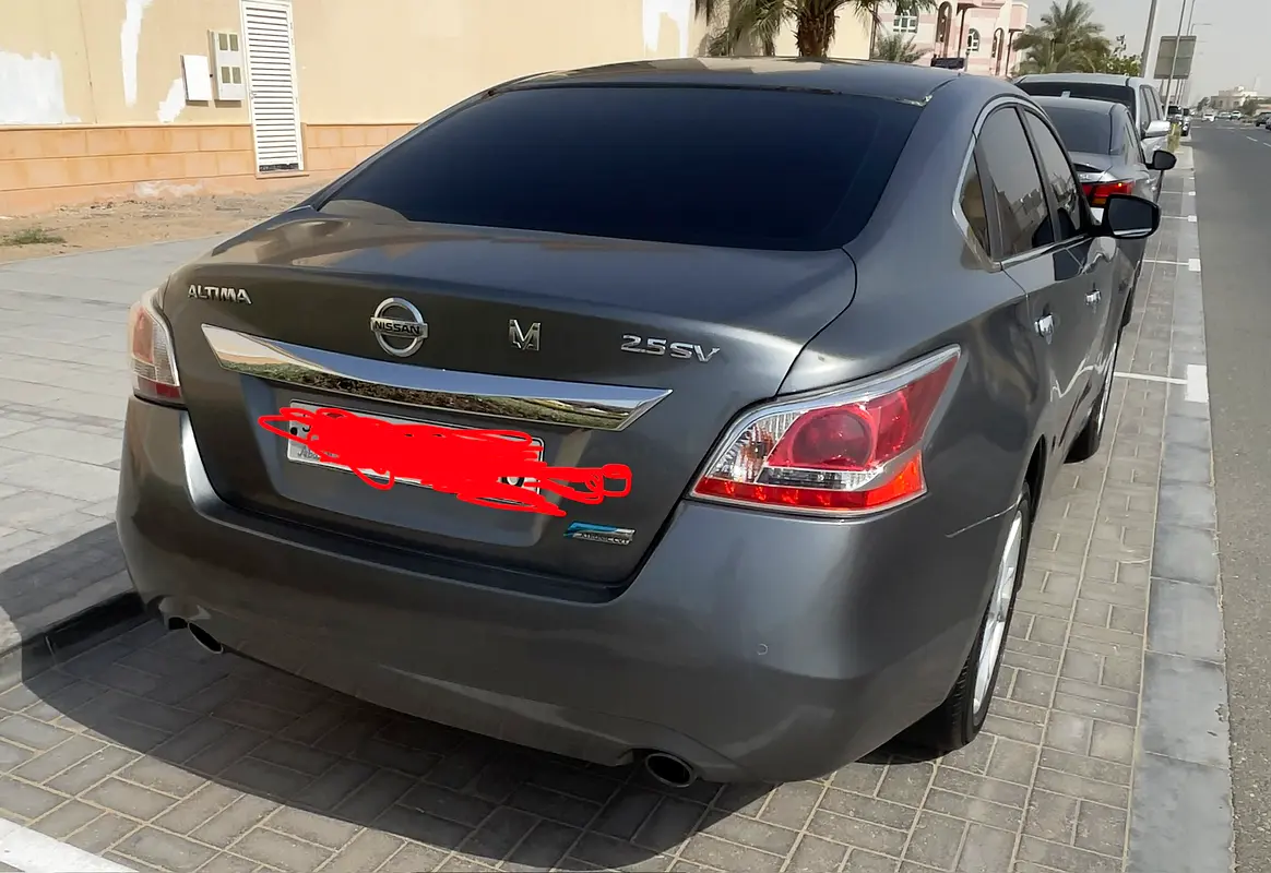 Nissan Altima 2016 — photo 1 of 5