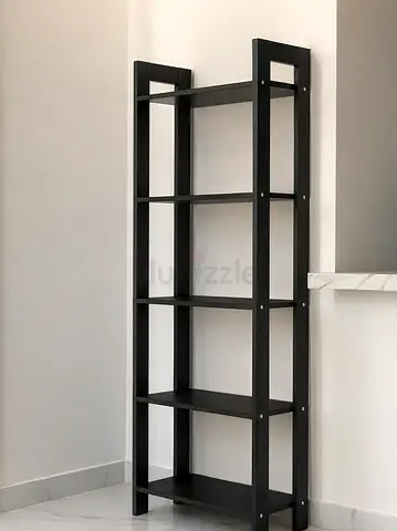 Tall black 5-shelf bookcase / display unit - good condition