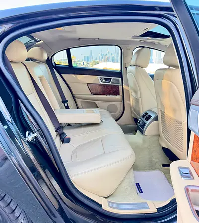 2012 Jaguar XF 照片 12
