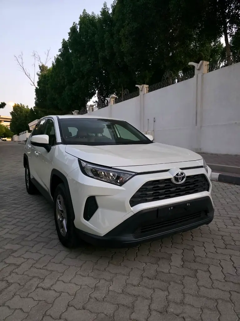 Toyota Rav 4 2022 — photo 1 of 13