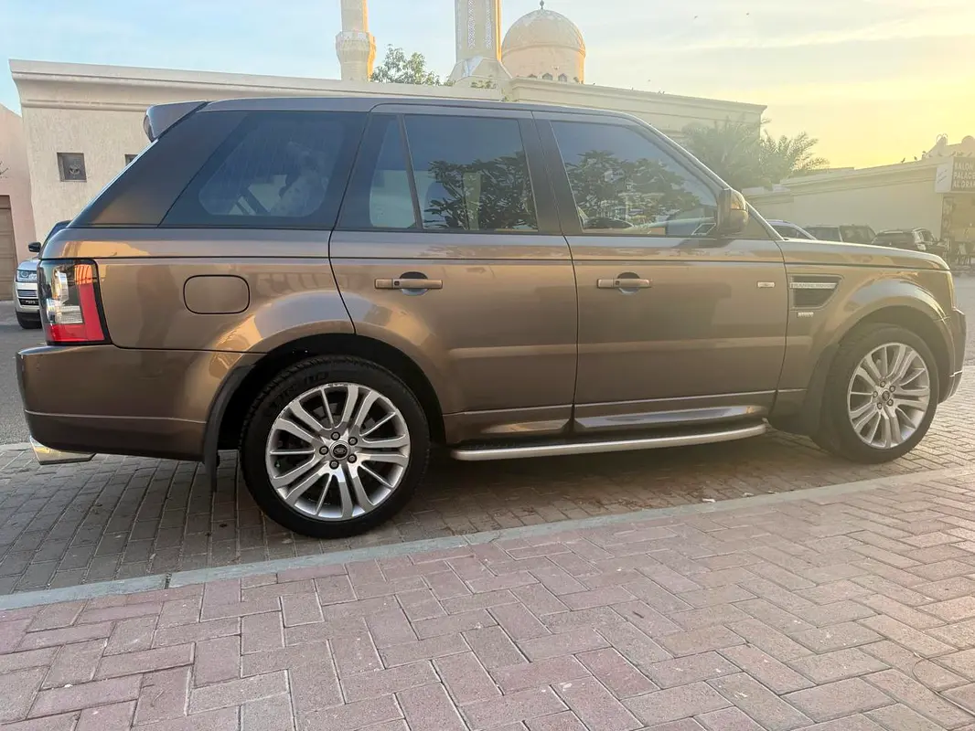 Land Rover Range Rover Sport 2013 — photo 1 of 6