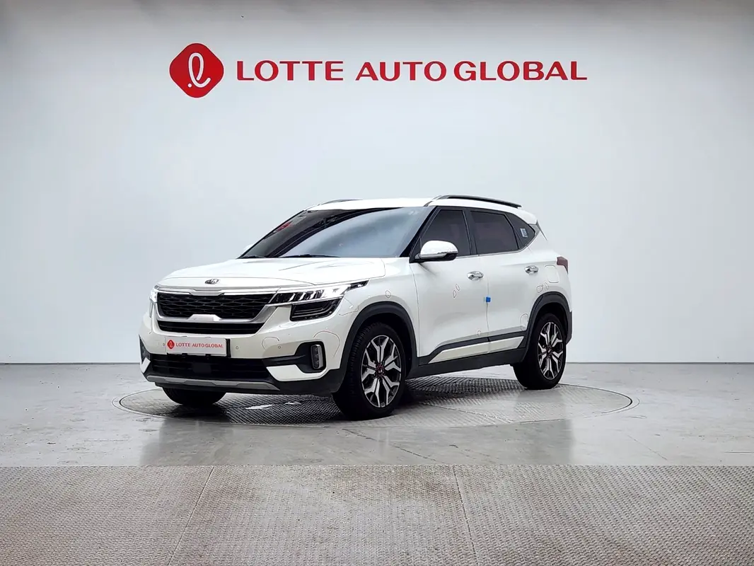 Kia Seltos 2020 — photo 1 of 20