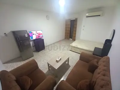 NOW Available Room with attached washroom for Married couple or 2 ladies Near Union metro station