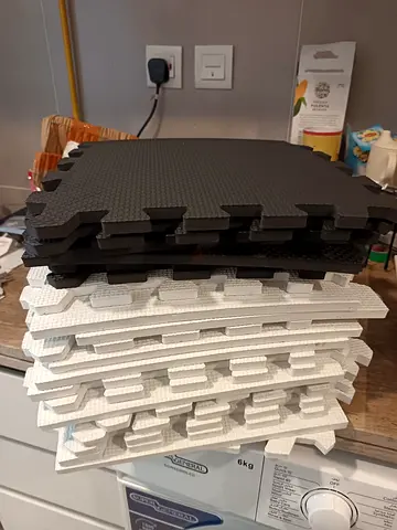 Interlocking EVA Foam Floor Mats — Pieces (Black White) — Good Condition