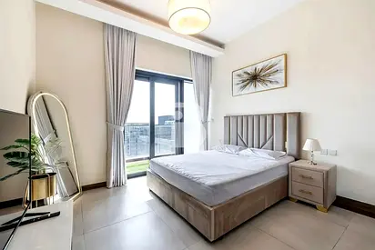 FULLY FURNISHED | LUXURIOUS UNIT | READY TO MOVE