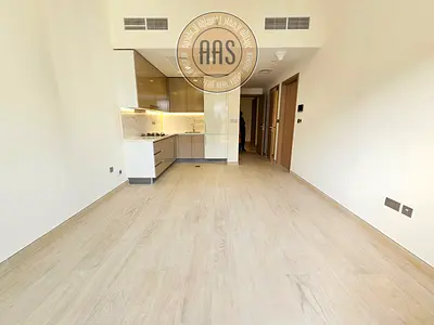 Ultra modern/luxurious/with 5 star amenities free