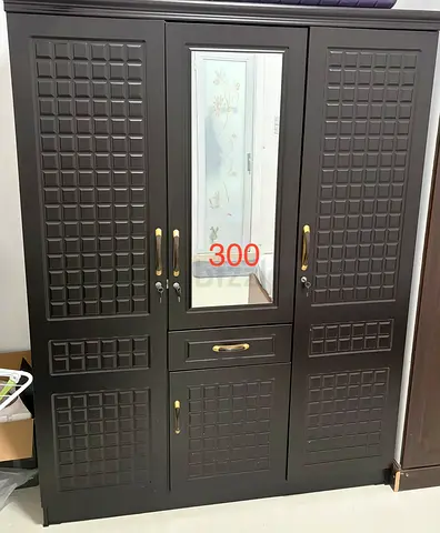 Wardrobe with mirror