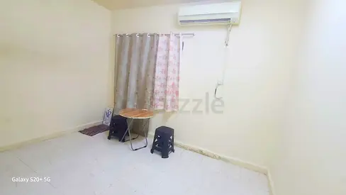 ROOM FOR DECENT BACHELORS