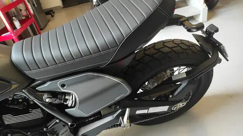 Scrambler Ducati Nightshift