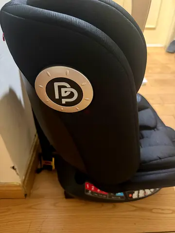 Convertible Child Car Seat - Black, Good Condition