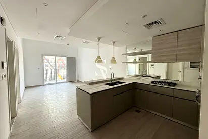 Ellington | Pool View | Premium 1BR