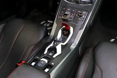 صورة مصغرة 7 لـ 2019 Lamborghini HURACAN