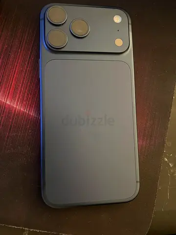 iPhone 17style (blue) - Good physical condition, unlocked
