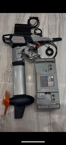 Torqeedo 2.0 5hp Electric Outboard with Battery and Charger /Trolling Motor