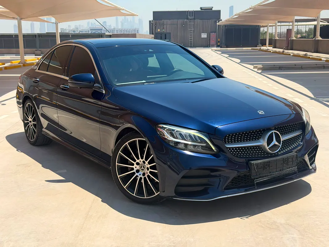 Mercedes-Benz C-Class 2019 — photo 1 of 16