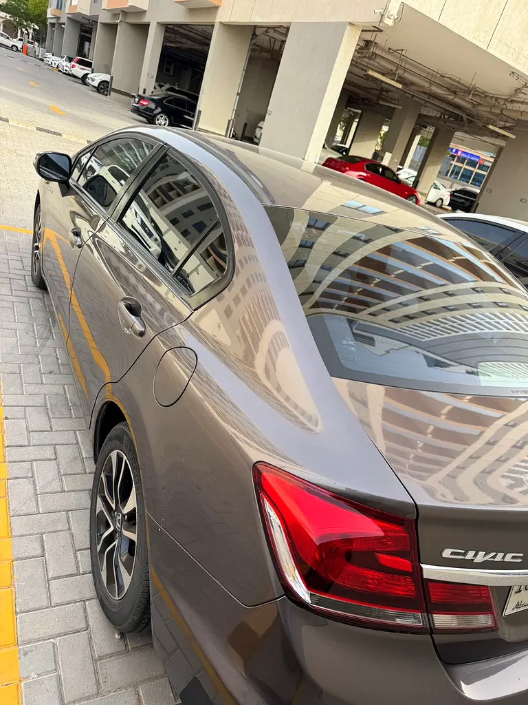 Honda Civic 2015 — photo 1 of 7