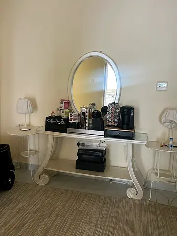 White Vintage Dressing Table with Mirror and Stools