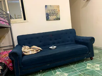 Comfortable Blue Chesterfield Style Sofa