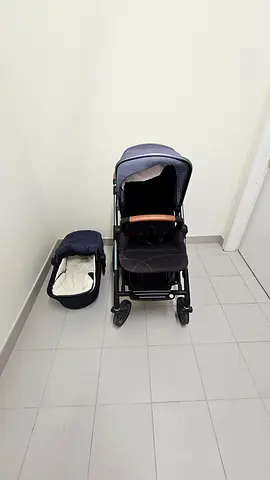 Lightly used travel stroller with detachable carrycot - easy fold