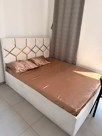 Queen size upholstered platform bed with storage - light beige