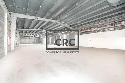 LARGE MULTIPLE SIZES WAREHOUSE WITH OPEN YARD
