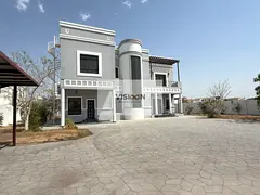 Premium 5BR Villa | Private Garden | Spacious Layout