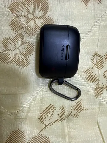 Sony linkbuds s with an average condition and its like new
