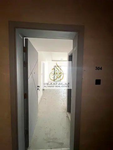 Al Jurf 3, behind the Chinese market, first occupancy, excellent spaces with one month free