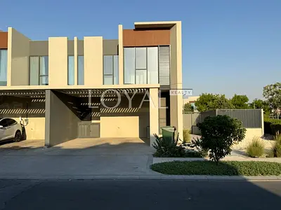Community Expert | Full Corner Unit | Park Facing
