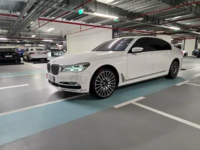 BMW 7-Series 750Li xDrive 2016 | GCC Specs | Pristine Condition