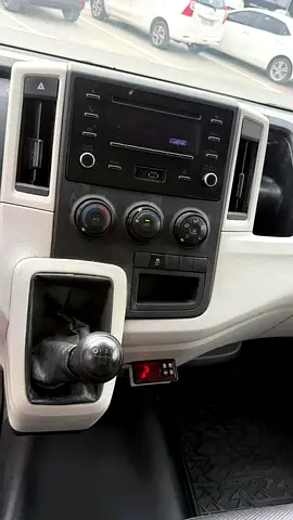 2020 Toyota HIACE — фото 9
