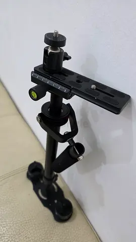 S40 Handheld Stabilizer for DSLRs and cameras