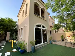 FULLY FURNISHED | LARGE LAYOUT | FAMILY HOME