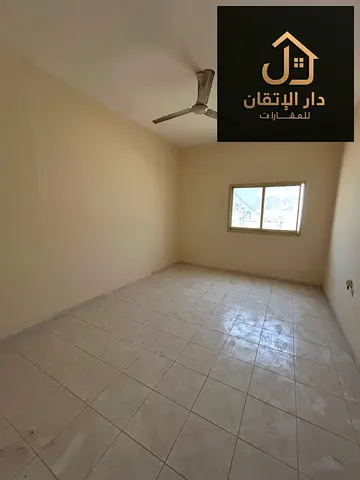 Golden opportunity for rent: 1 Bedroom & Hall apartment in Al Buhtaina area. Excellent price. Prime location.