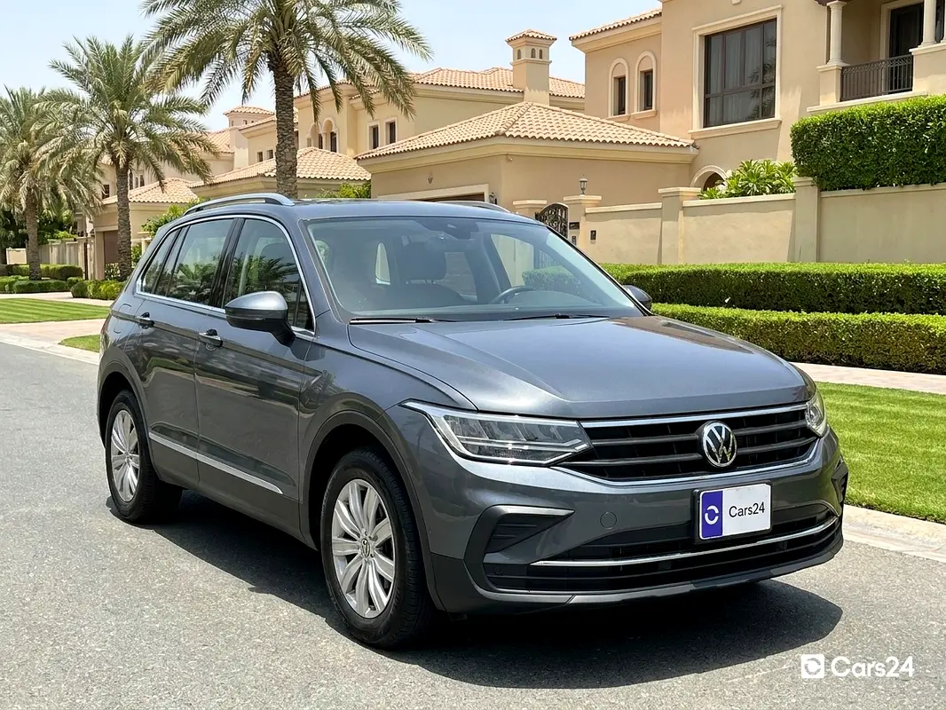 Volkswagen Tiguan 2022 — photo 1 of 13