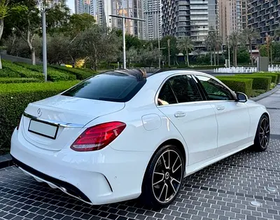 BEAUTIFUL AMG MERCEDES C200 — FULL OPTIONS — GCC — PANORAMIC ROOF — AMAZING CONDITION — RADAR
